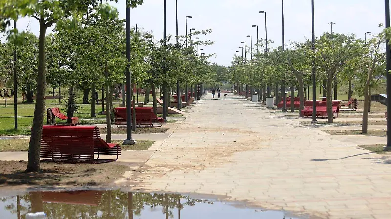 PARQUE LUIS QUINTANAR 